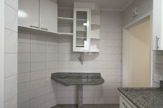 Cozinha de apartamento à venda com 2 quartos, 124m² em Vila Invernada, São Paulo