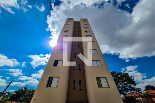 Fachada de apartamento para alugar com 1 quarto, 33m² em Vila Paiva, São Paulo