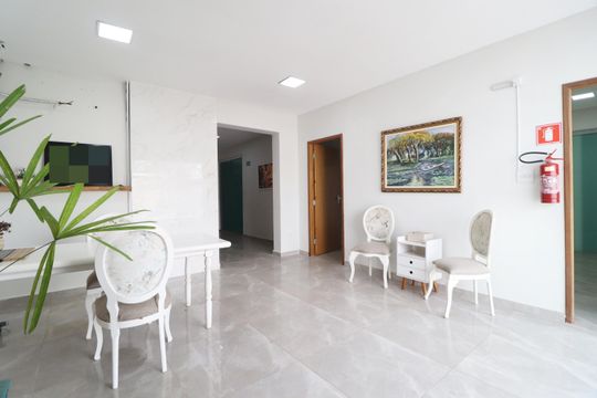 Casa para alugar com 8 quartos, 150m² em Jardim Karaíba, Uberlândia