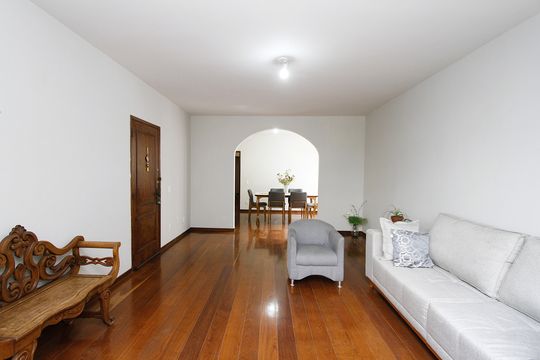 Apartamento à venda com 4 quartos, 170m² em Coracao de Jesus, Belo Horizonte