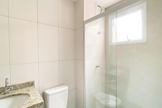 Banheiro  de apartamento para alugar com 1 quarto, 27m² em Vila Sao Geraldo, São Paulo