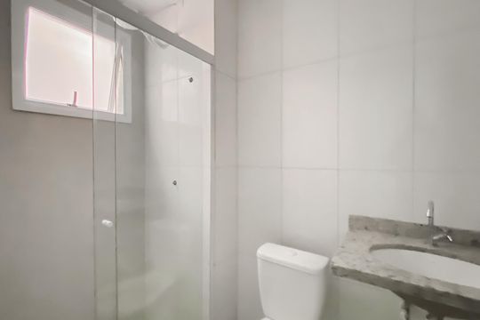 Banheiro de apartamento para alugar com 1 quarto, 30m² em Vila Sao Geraldo, São Paulo