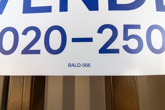 placa BALD-566 de casa de condomínio à venda com 3 quartos, 245m² em Parque Taquaral, Campinas