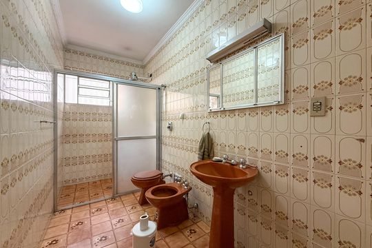Banheiro de casa à venda com 2 quartos, 170m² em Vila Moinho Velho, São Paulo