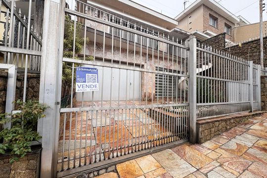 Fachada de casa à venda com 6 quartos, 253m² em Vila Pereira Barreto, São Paulo