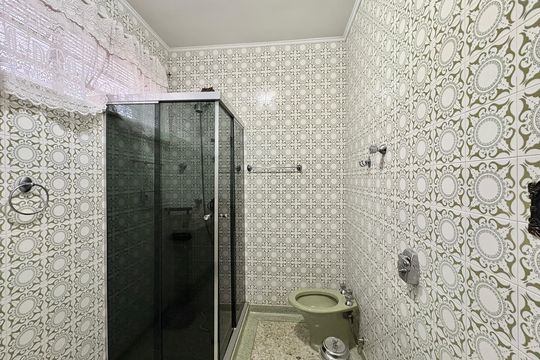Banheiro 1 de casa à venda com 6 quartos, 253m² em Vila Pereira Barreto, São Paulo