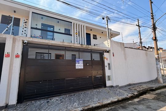 Placa de casa para alugar com 2 quartos, 120m² em Vila Brasil, São Paulo