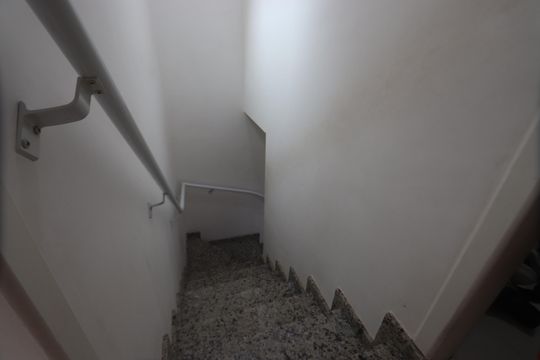 Escada de casa de condomínio à venda com 2 quartos, 61m² em Vila Ema, São Paulo