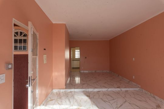 Sala de casa para alugar com 2 quartos, 150m² em Jardim Pauliceia, Campinas