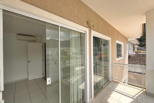 Suíte 1 - Varanda de casa de condomínio para alugar com 4 quartos, 300m² em Vargem Pequena, Rio de Janeiro