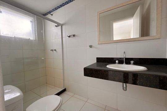 Suíte 3 - Banheiro de casa de condomínio para alugar com 4 quartos, 300m² em Vargem Pequena, Rio de Janeiro