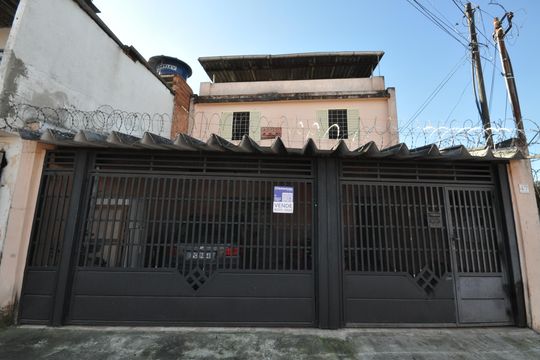 Fachada de casa à venda com 4 quartos, 320m² em Jardim Modelo, São Paulo