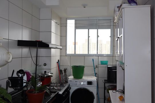 Cozinha e Área de Serviço de apartamento para alugar com 2 quartos, 49m² em Parque São Lourenço, São Paulo