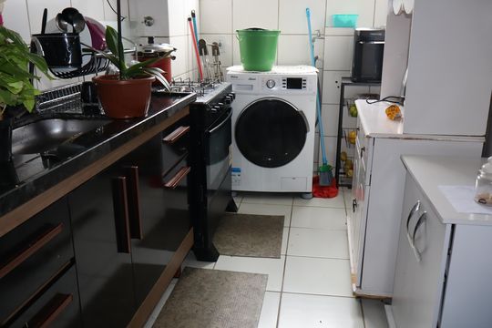 Cozinha e Área de Serviço de apartamento para alugar com 2 quartos, 49m² em Parque São Lourenço, São Paulo