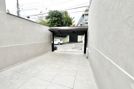 Garagem de casa à venda com 3 quartos, 80m² em Jardim Paraíso, São Paulo