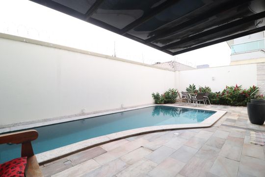 Piscina de casa de condomínio para alugar com 3 quartos, 319m² em Jardim Inconfidência, Uberlândia