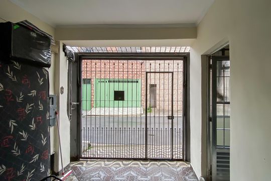 Garagem  de casa à venda com 2 quartos, 120m² em Vila Santo Henrique, São Paulo