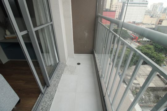 Varanda da sala de apartamento para alugar com 1 quarto, 28m² em Liberdade, São Paulo