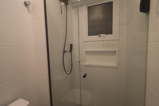 Banheiro de kitnet/studio à venda com 1 quarto, 25m² em Vila Nova, Novo Hamburgo