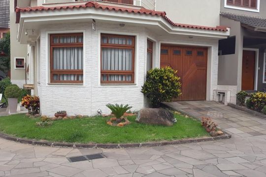 Casa de Condomínio à venda com 3 quartos, 191m² em Sarandi, Porto Alegre