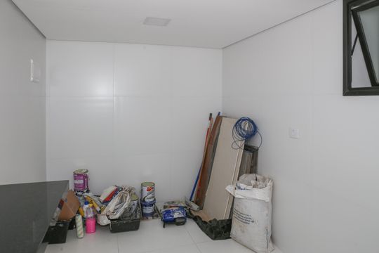 Área de Serviço de casa à venda com 3 quartos, 195m² em Vila Ipojuca, São Paulo