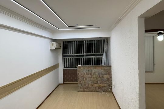 Sala de apartamento para alugar com 2 quartos, 50m² em Bangu, Rio de Janeiro