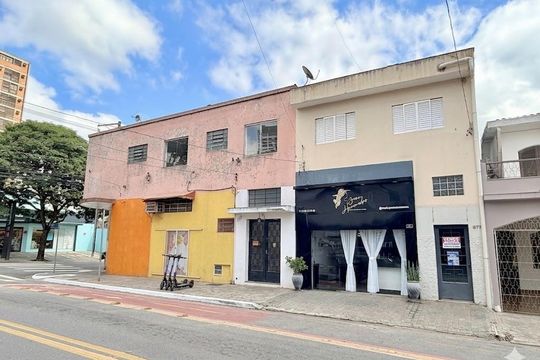 Fachada de casa à venda com 2 quartos, 85m² em Santo Amaro, São Paulo