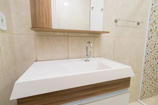 Banheiro Social de casa para alugar com 2 quartos, 250m² em Vila Ema, São Paulo