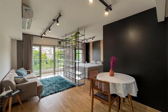 Sala de apartamento para alugar com 1 quarto, 48m² em Petrópolis, Porto Alegre