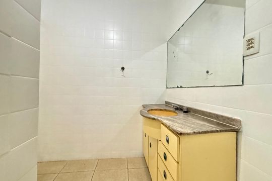 Apartamento para alugar com 3 quartos, 118m² em Leme, Rio de Janeiro