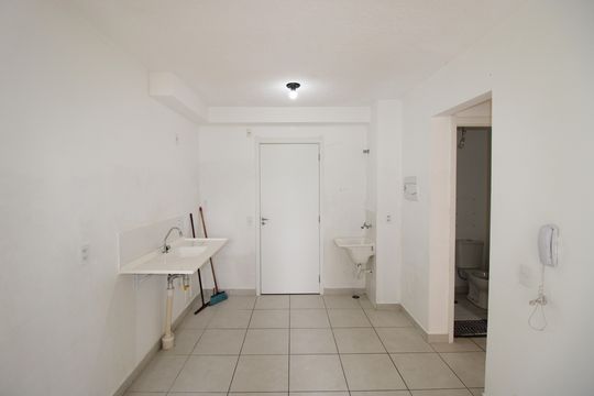 Sala - Cozinha de apartamento para alugar com 2 quartos, 30m² em Colônia (zona Leste), São Paulo