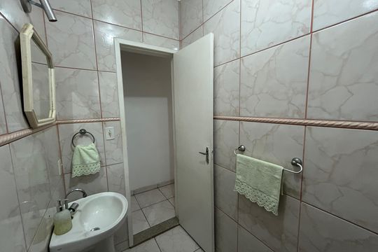 Banheiro Social de casa à venda com 3 quartos, 800m² em Engenho de Dentro, Rio de Janeiro