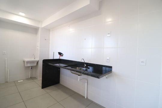 Cozinha de apartamento para alugar com 2 quartos, 58m² em Shopping Park, Uberlândia