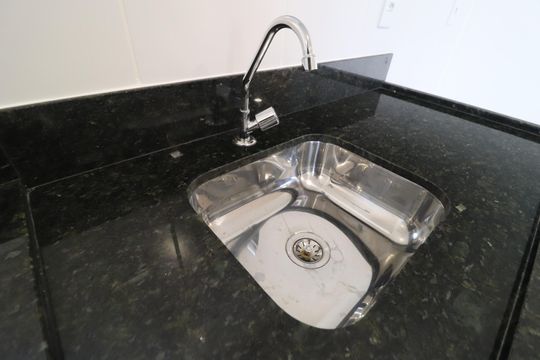 Cozinha de apartamento para alugar com 2 quartos, 58m² em Shopping Park, Uberlândia