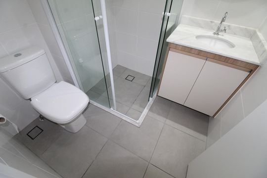 Banheiro de apartamento para alugar com 2 quartos, 56m² em Vila Industrial, São José dos Campos