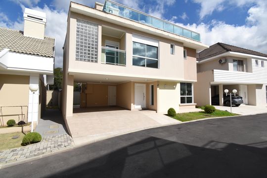 Fachada de casa de condomínio à venda com 4 quartos, 354m² em Butiatuvinha, Curitiba