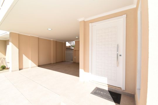 Garagem de casa de condomínio à venda com 4 quartos, 354m² em Butiatuvinha, Curitiba