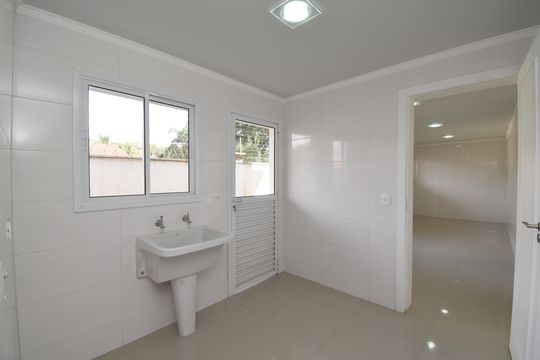 Área de Serviço de casa de condomínio à venda com 4 quartos, 354m² em Butiatuvinha, Curitiba
