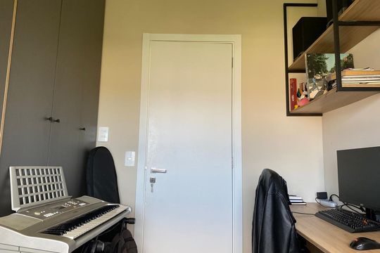 Quarto 1 de apartamento para alugar com 2 quartos, 62m² em Jardim do Salso, Porto Alegre