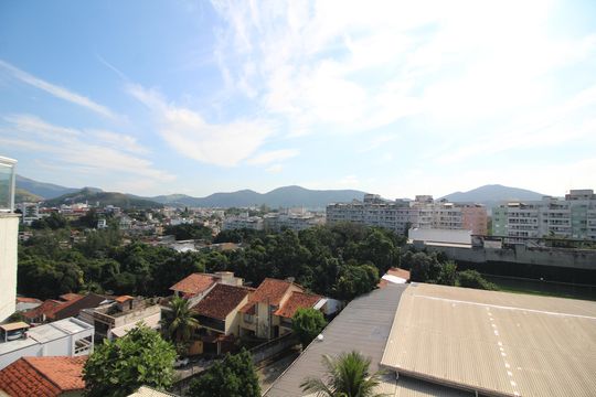 Vista de apartamento à venda com 2 quartos, 100m² em Taquara, Rio de Janeiro