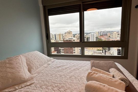 Quarto 1 de apartamento para alugar com 2 quartos, 65m² em Praia de Belas, Porto Alegre