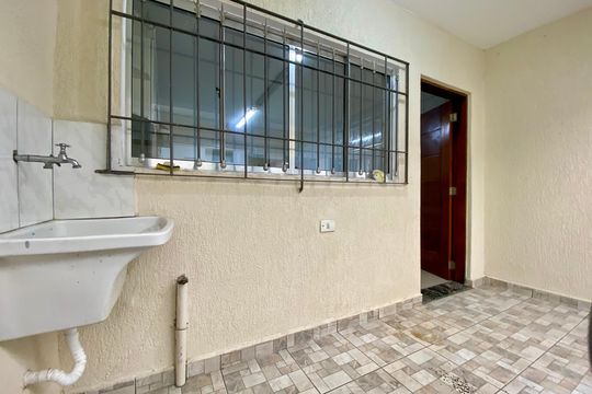 Área de Serviço de casa para alugar com 4 quartos, 250m² em Parque Continental I, Guarulhos
