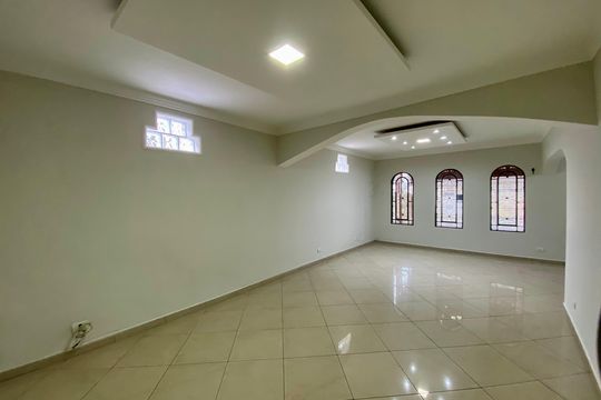 Casa para alugar com 4 quartos, 250m² em Parque Continental I, Guarulhos