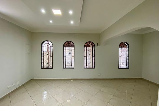 Casa para alugar com 4 quartos, 250m² em Parque Continental I, Guarulhos