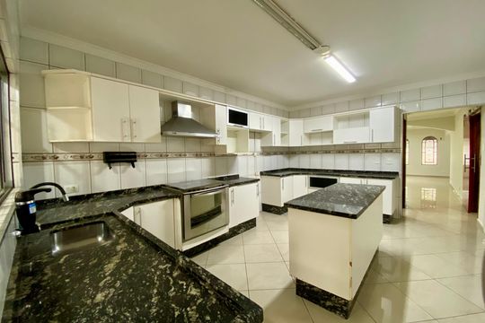 Cozinha de casa para alugar com 4 quartos, 250m² em Parque Continental I, Guarulhos