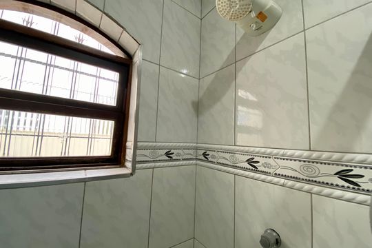 Banheiro 2 de casa para alugar com 4 quartos, 250m² em Parque Continental I, Guarulhos