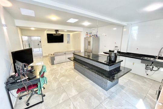 Casa à venda com 3 quartos, 120m² em Limão, São Paulo