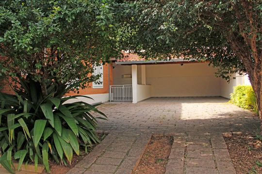 Casa de Condomínio para alugar com 3 quartos, 280m² em Condomínio Estância Marambaia, Vinhedo