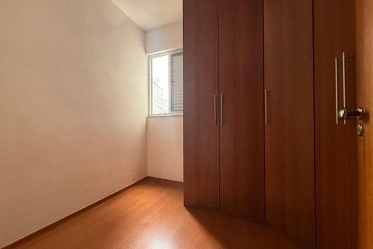 Apartamento à venda com 3 quartos, 82m² em Estoril, Belo Horizonte