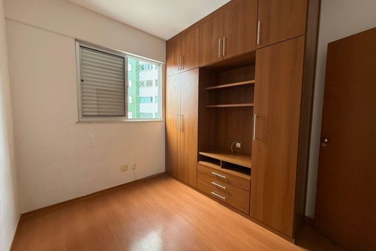 Apartamento à venda com 3 quartos, 82m² em Estoril, Belo Horizonte